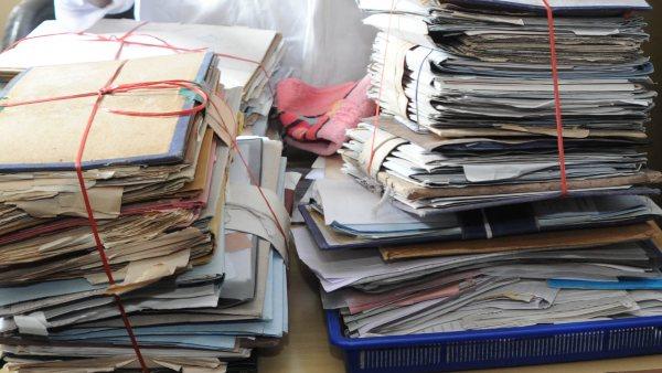 Paper Files vs Digital Retrieval: What Works Better for Housing Societies?